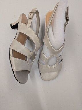 Beige Strappy Kitten Heel Sandals Women’s Size 7.5 NWT Open Toe Slingback Dress